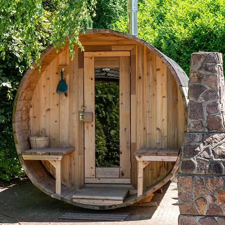 Nyaraló Cosy Forest With A Barrel Sauna Voorthuizen
