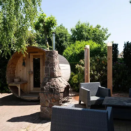 Nyaraló Cosy Forest With A Barrel Sauna Voorthuizen