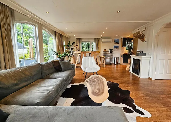 Forest With Pets Feriehus *