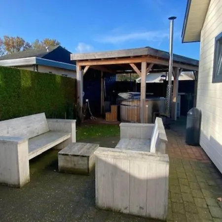 Forest With Pets * Voorthuizen