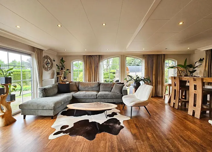 Semesterbostad Forest With Pets Voorthuizen